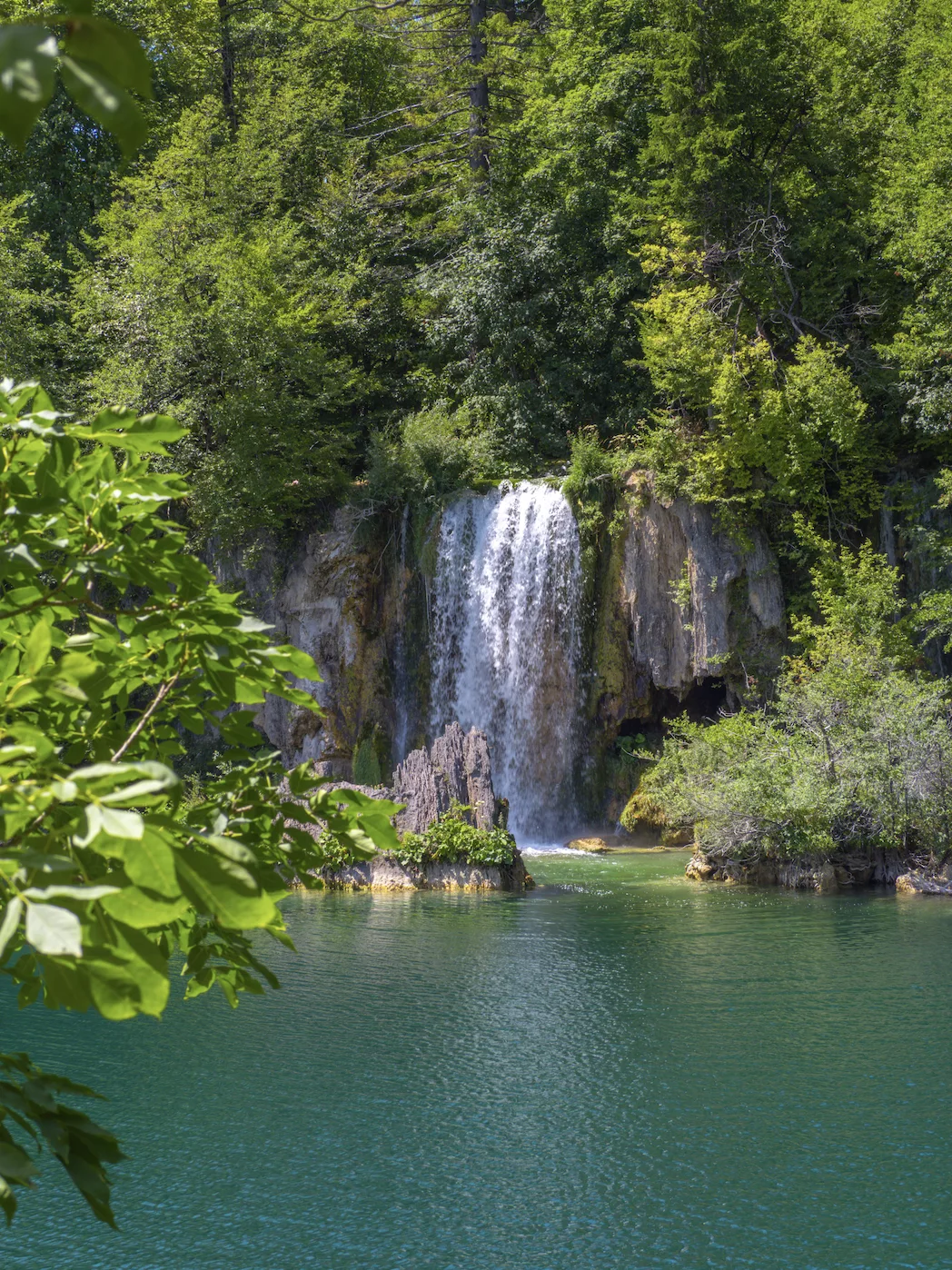 HOW TO GET TO PLITVICE LAKES WITHOUT A CAR - She Travelled the World